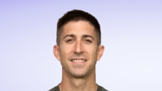 Alberto Encinas Headshot