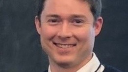 Laurie Shaw Headshot