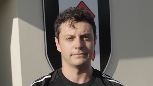 Lewis MacMillan Headshot