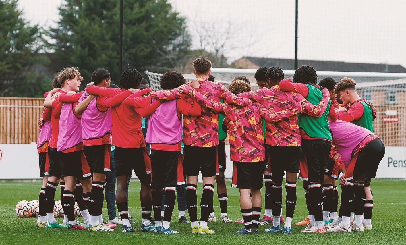 Brentford U18s Brentford U18s in a huddle on the pitch