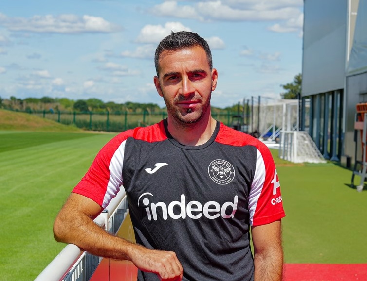 Arsenal U21 boss Ali named Brentford Assistant
