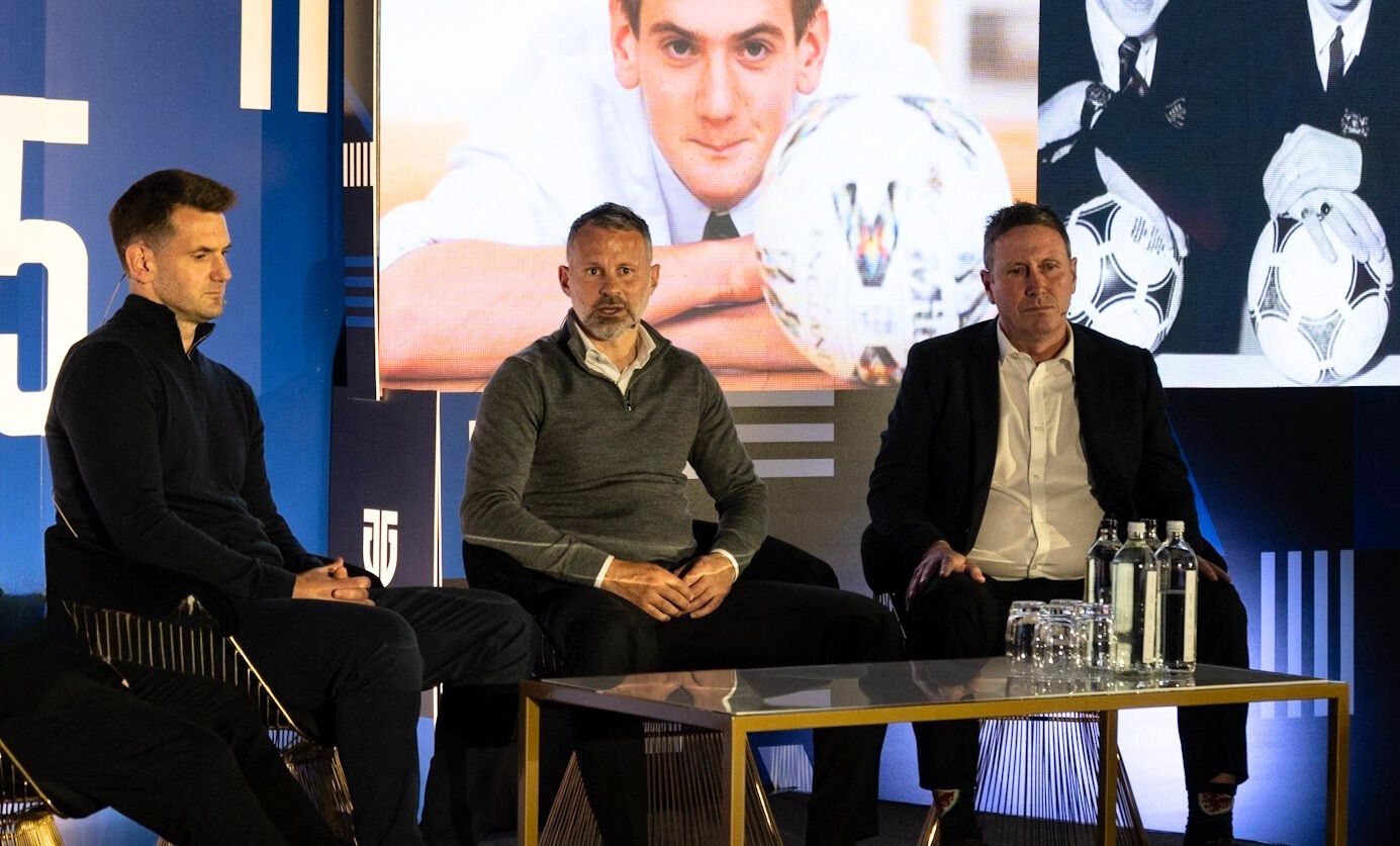 man utd panel The Manchester United panel featured Tom Heaton, Ryan Giggs and Tony Strudwick