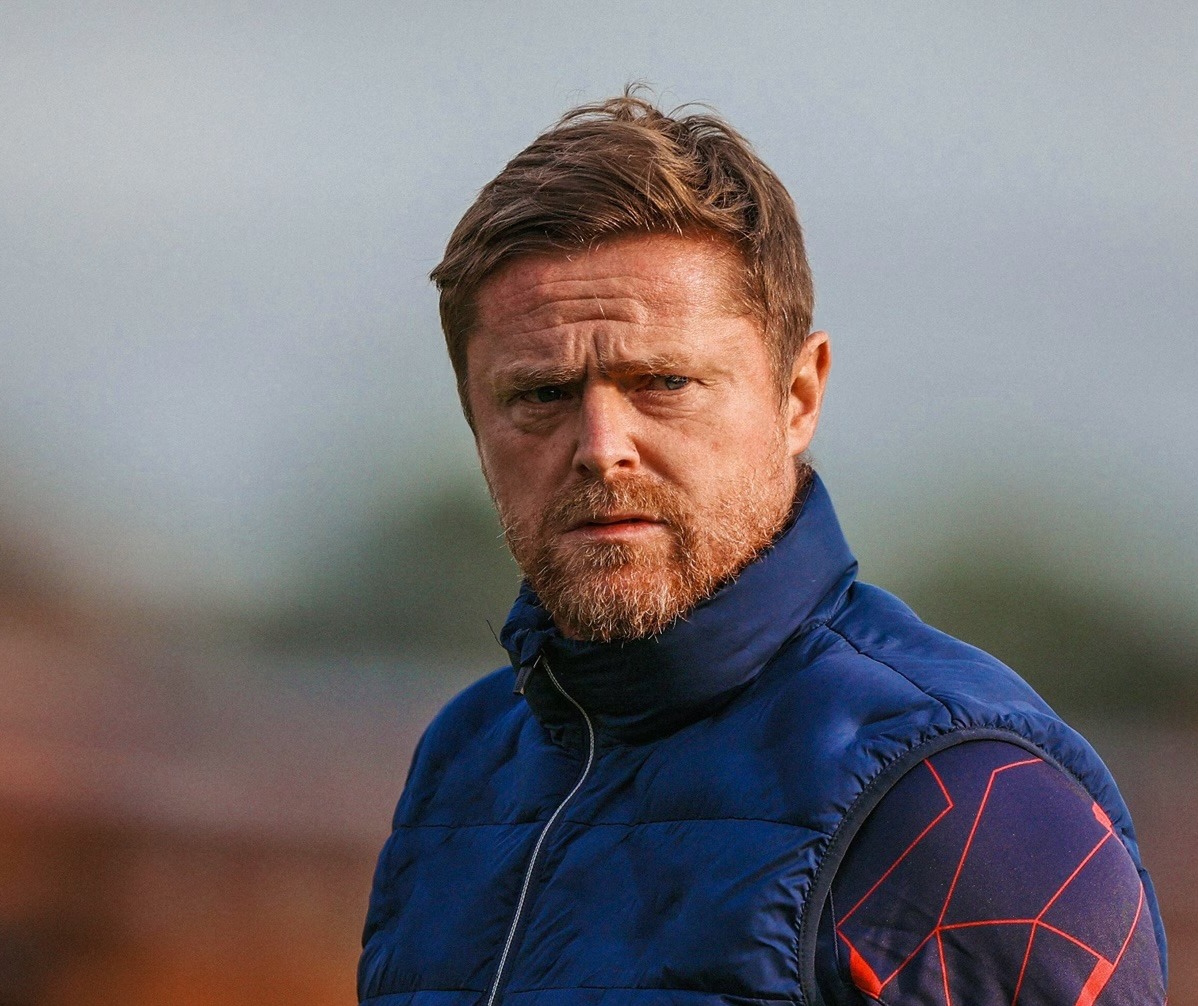 Duff reunites with former Ireland team-mate Andrews at Brentford